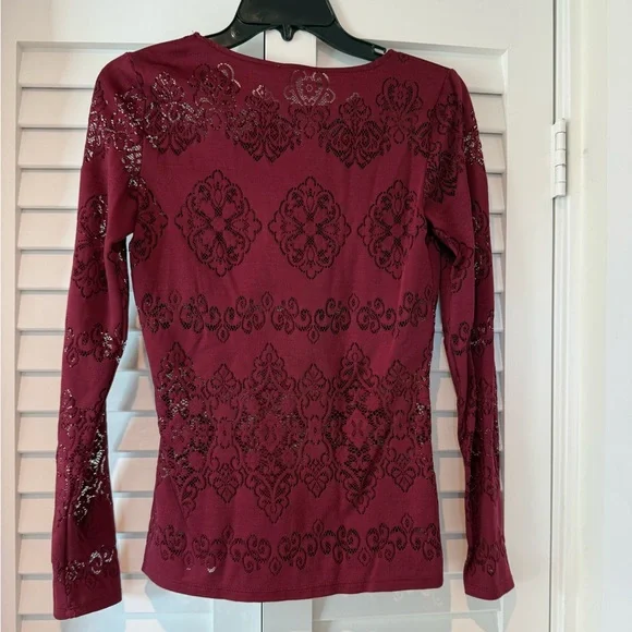 One‎ Clothing Maroon Long Sleeve Blouse Size M - Picture 4 of 6